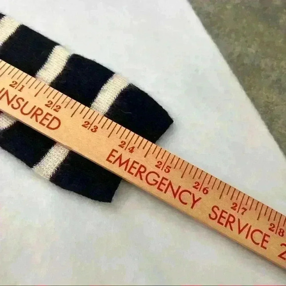 J.CREW Sweater Women Sz M Blue Cream Striped 100% Baby Alpaca V Neck Long Sleeve - Picture 8 of 9